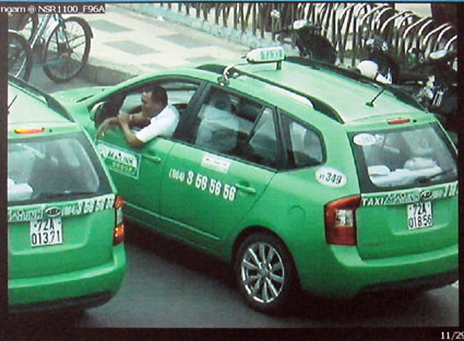 Taxi "lơ" nộp phạt vi phạm giao thông qua camera quan sát