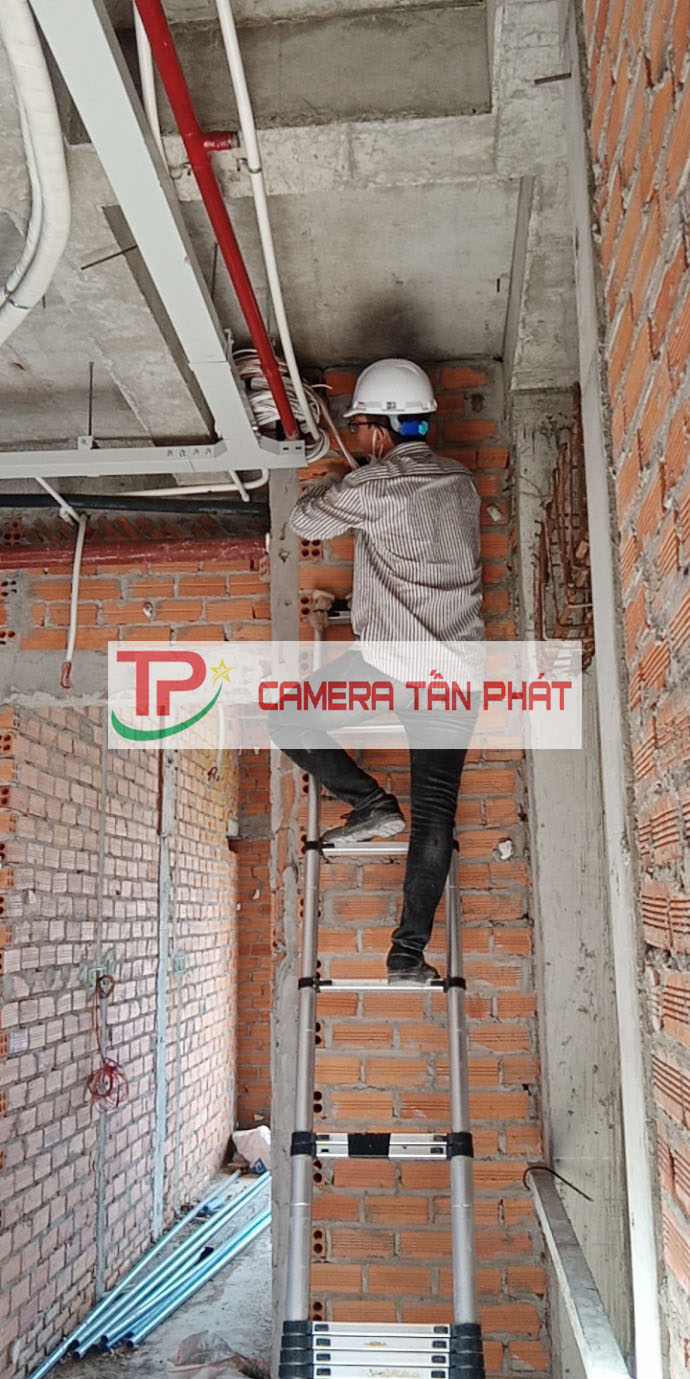 Hình Ảnh Thi Công Bào Trì Lắp Đặt Camera Tại Tấn Phát