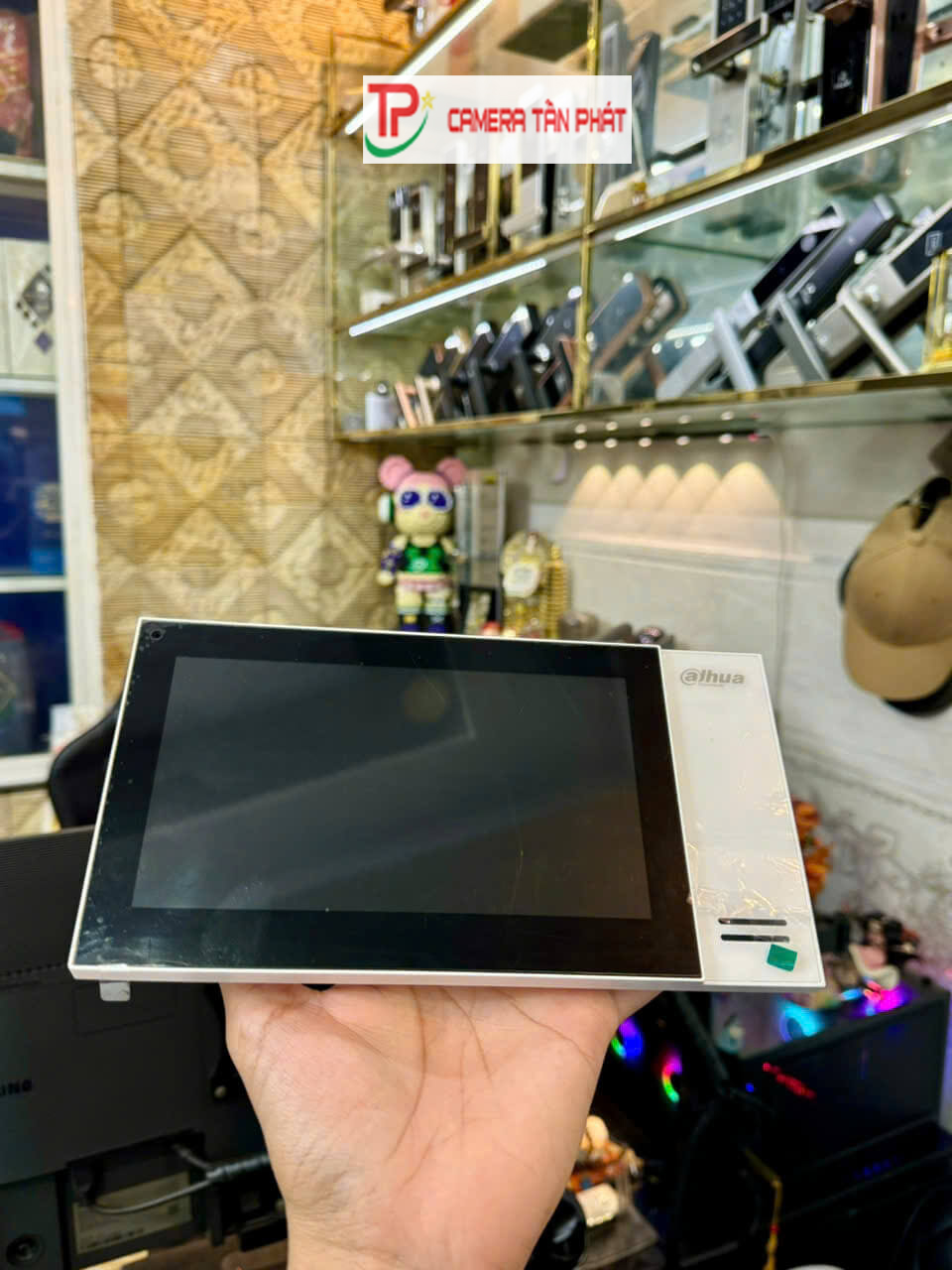 man hinh chuong cua dahua tan phat